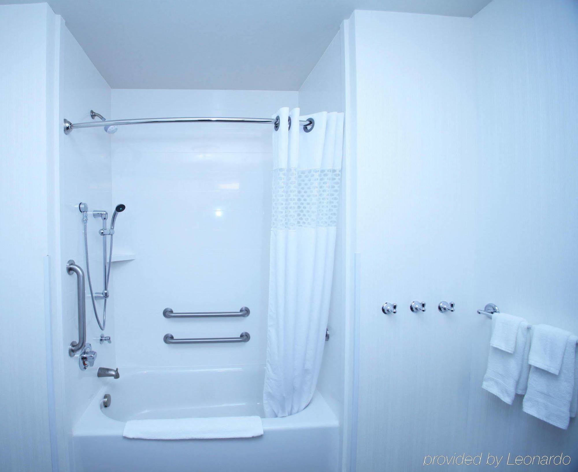 Hotel Hampton And